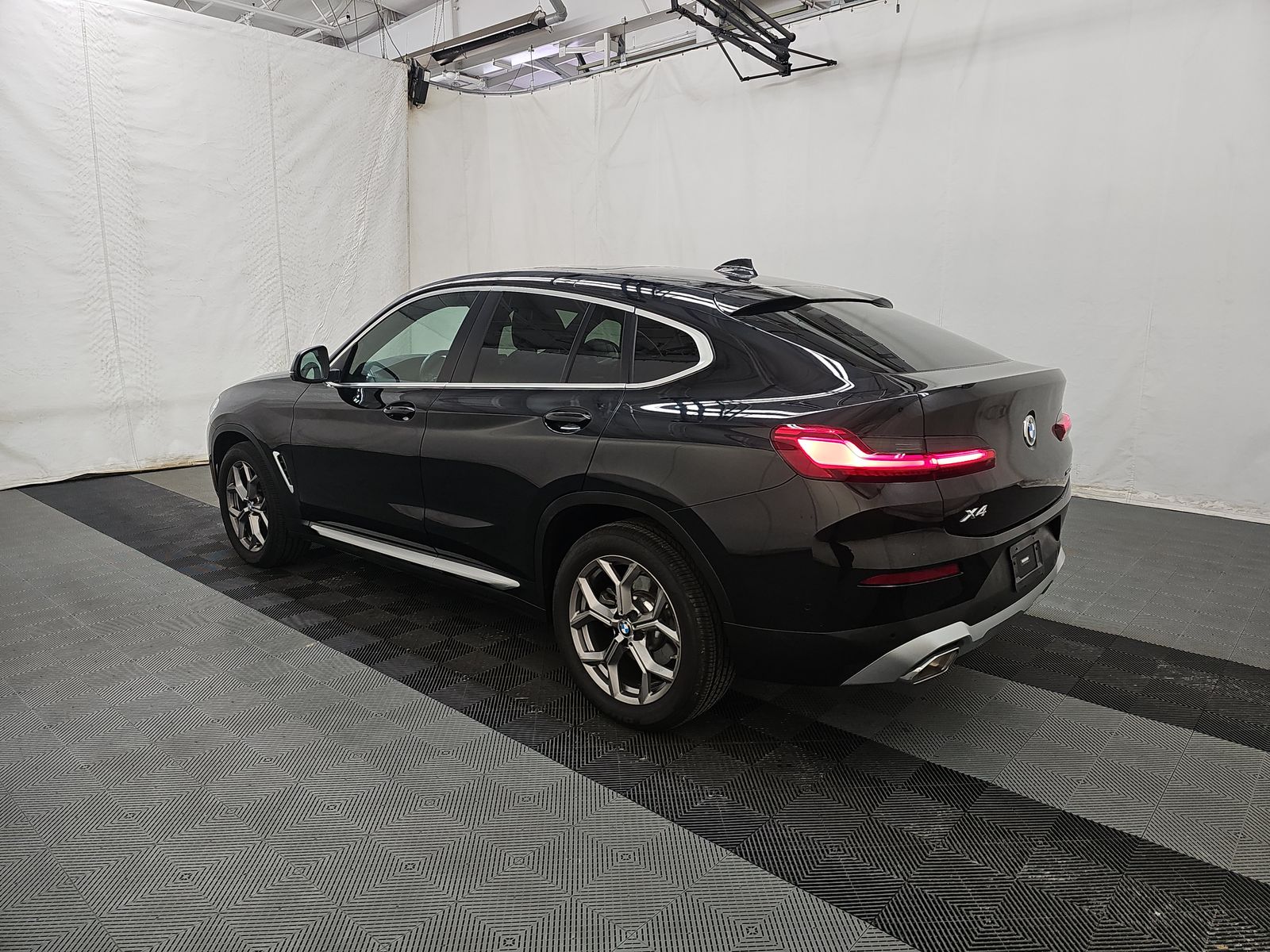 2023 BMW X4 xDrive30i AWD