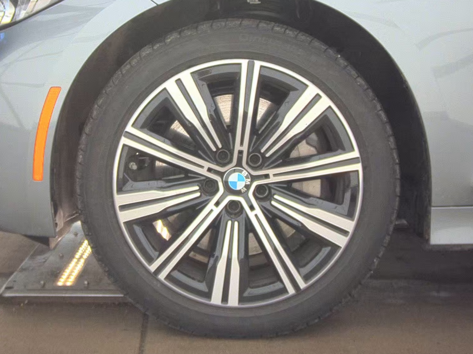 2025 BMW 3 Series 330i xDrive AWD