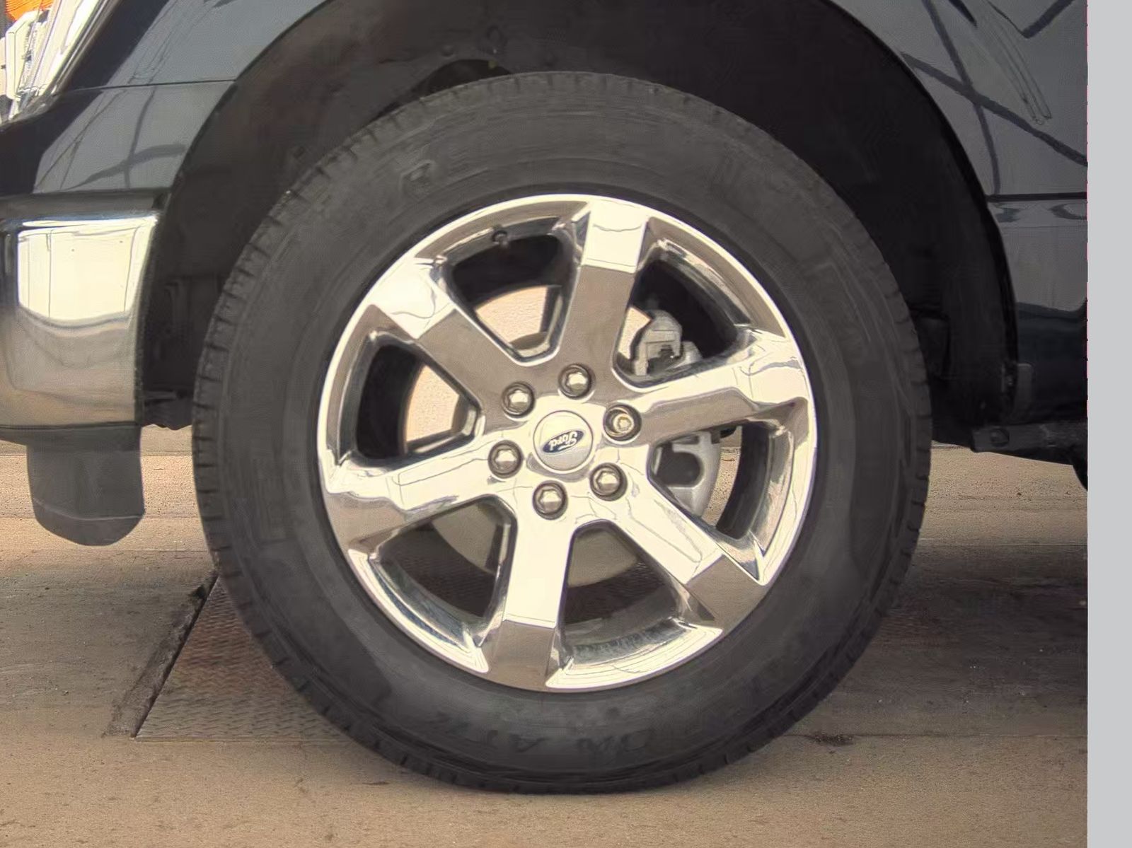 2023 Ford F-150 XLT AWD