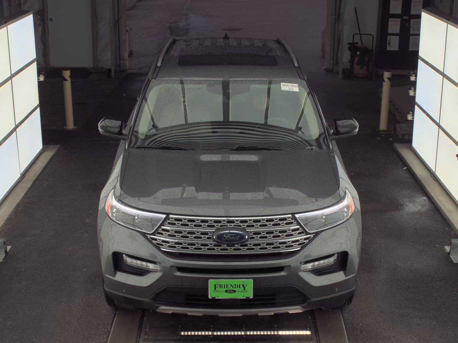 2023 Ford Explorer Hybrid Limited AWD