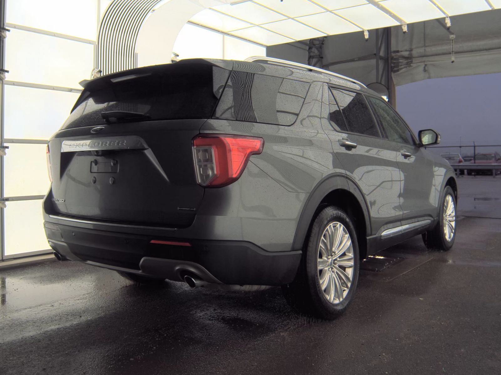 2023 Ford Explorer Hybrid Limited AWD