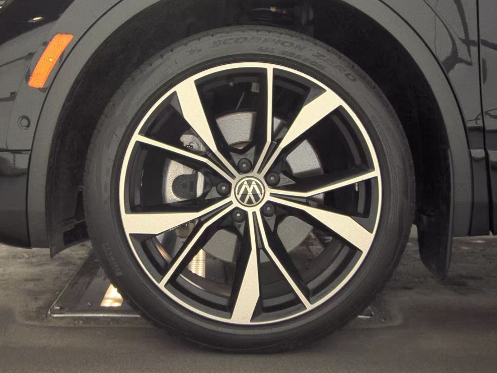 2022 Volkswagen Tiguan 2.0T SEL R-Line AWD