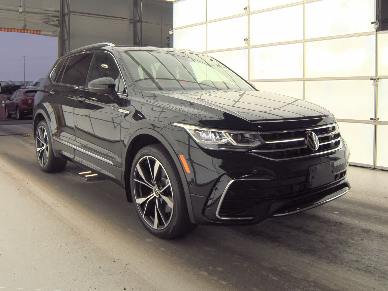 2022 Volkswagen Tiguan 2.0T SEL R-Line AWD