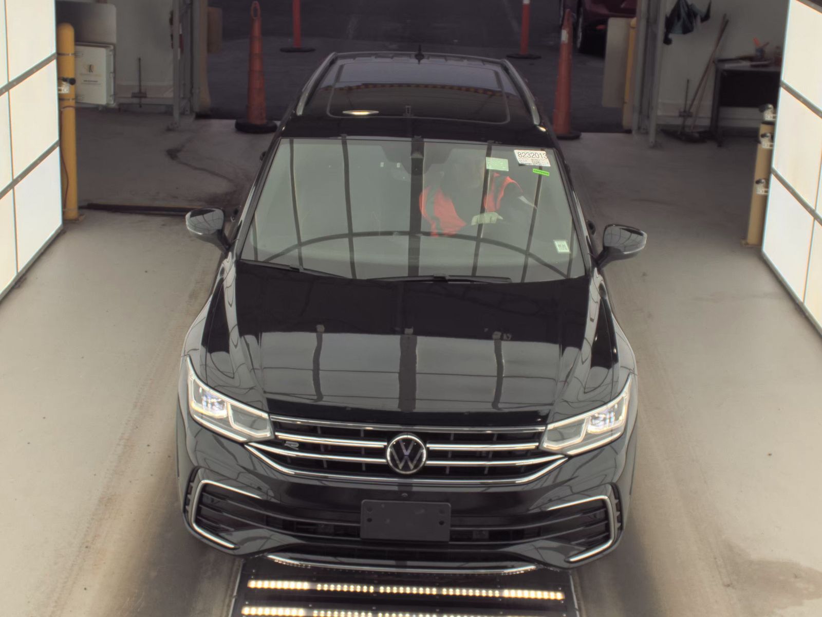 2022 Volkswagen Tiguan 2.0T SEL R-Line AWD