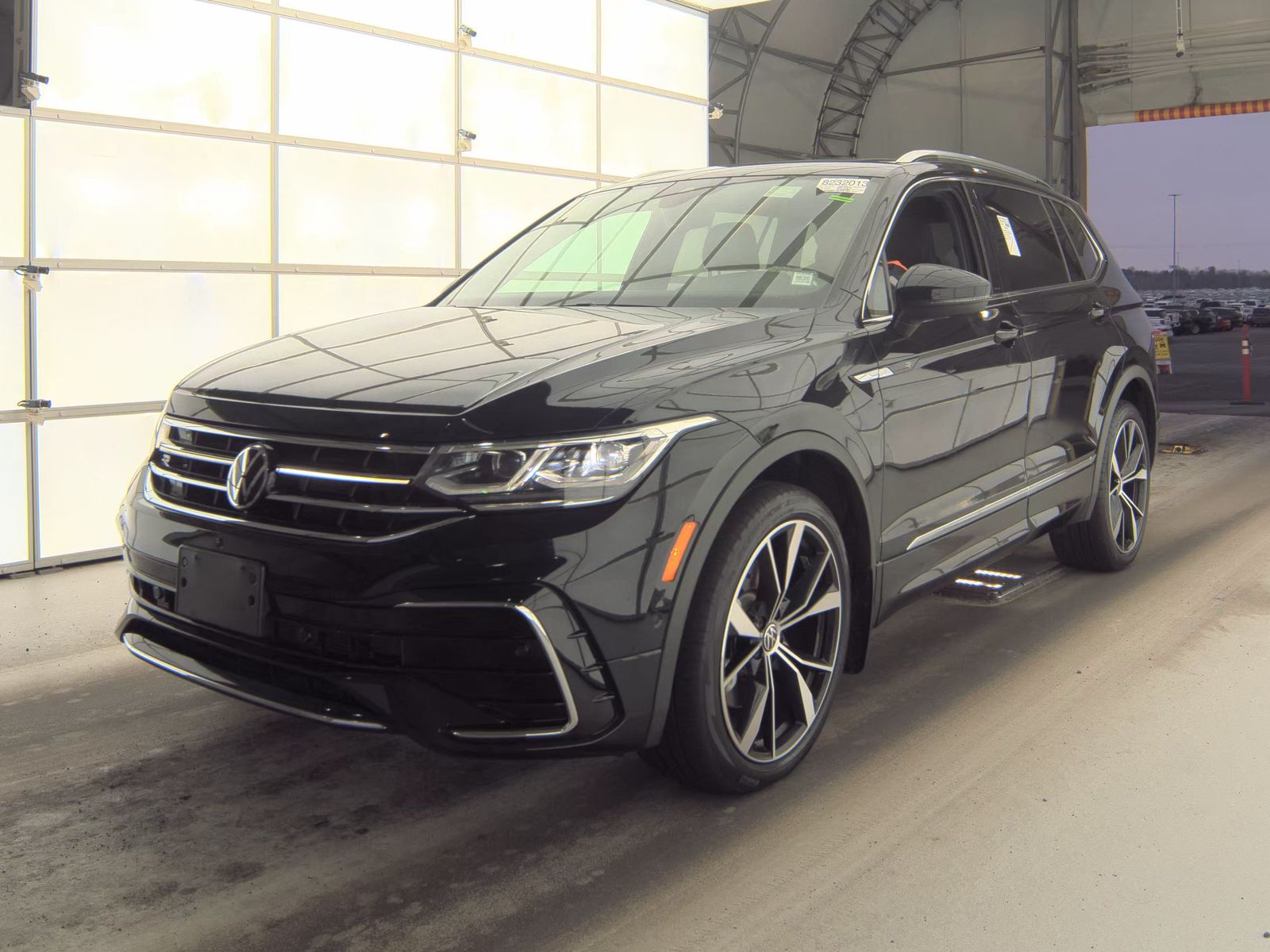 2022 Volkswagen Tiguan 2.0T SEL R-Line AWD