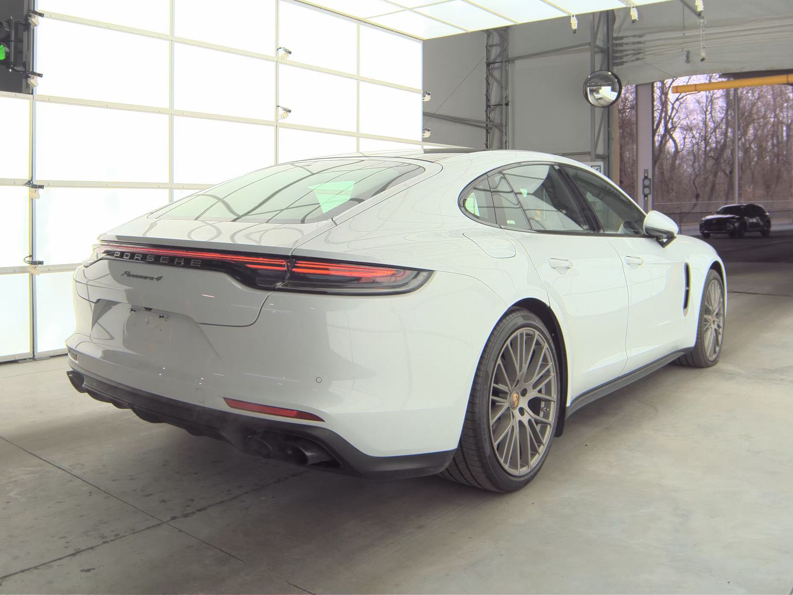 2023 Porsche Panamera 4 Platinum Edition AWD