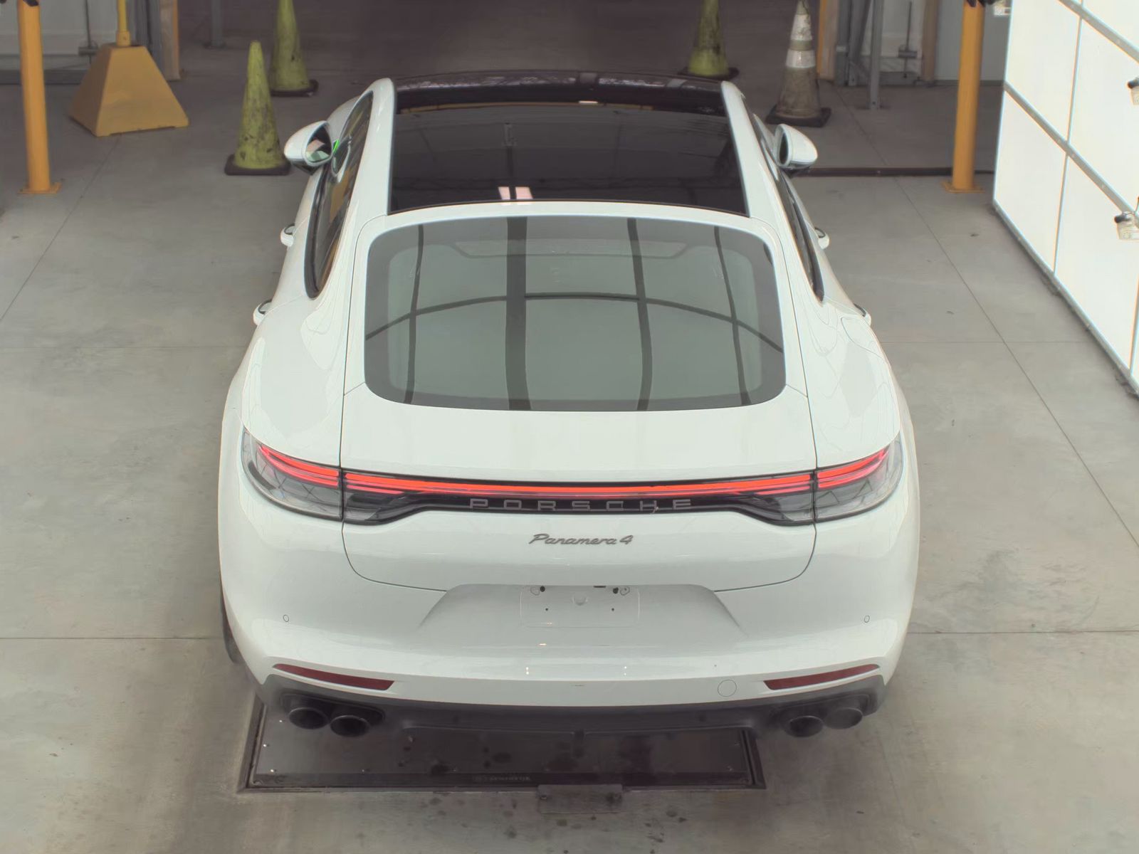 2023 Porsche Panamera 4 Platinum Edition AWD