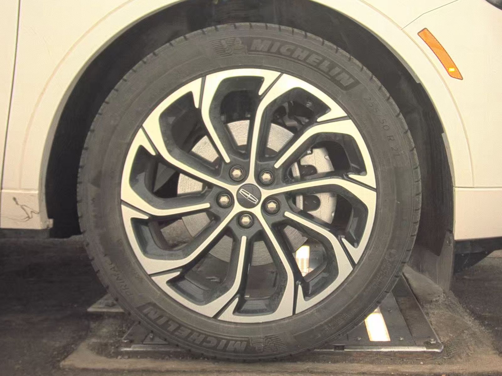 2025 Lincoln Nautilus Reserve AWD