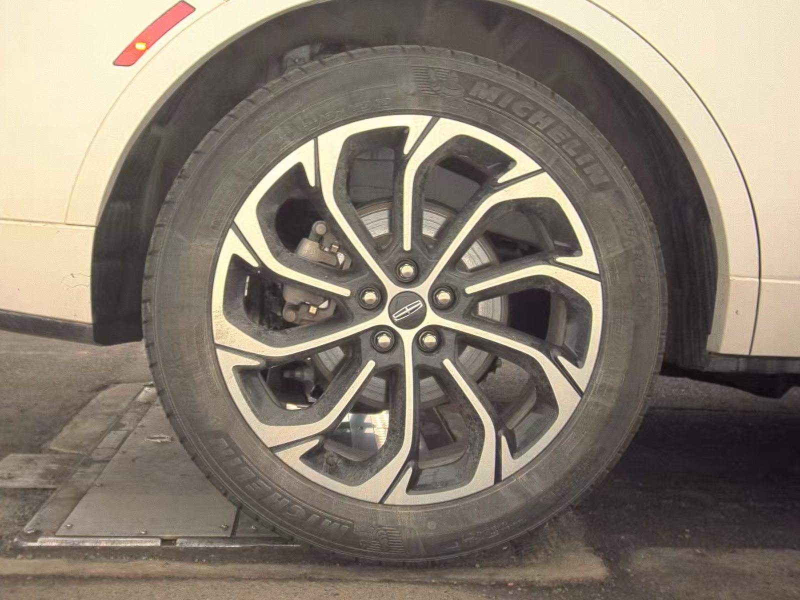 2025 Lincoln Nautilus Reserve AWD