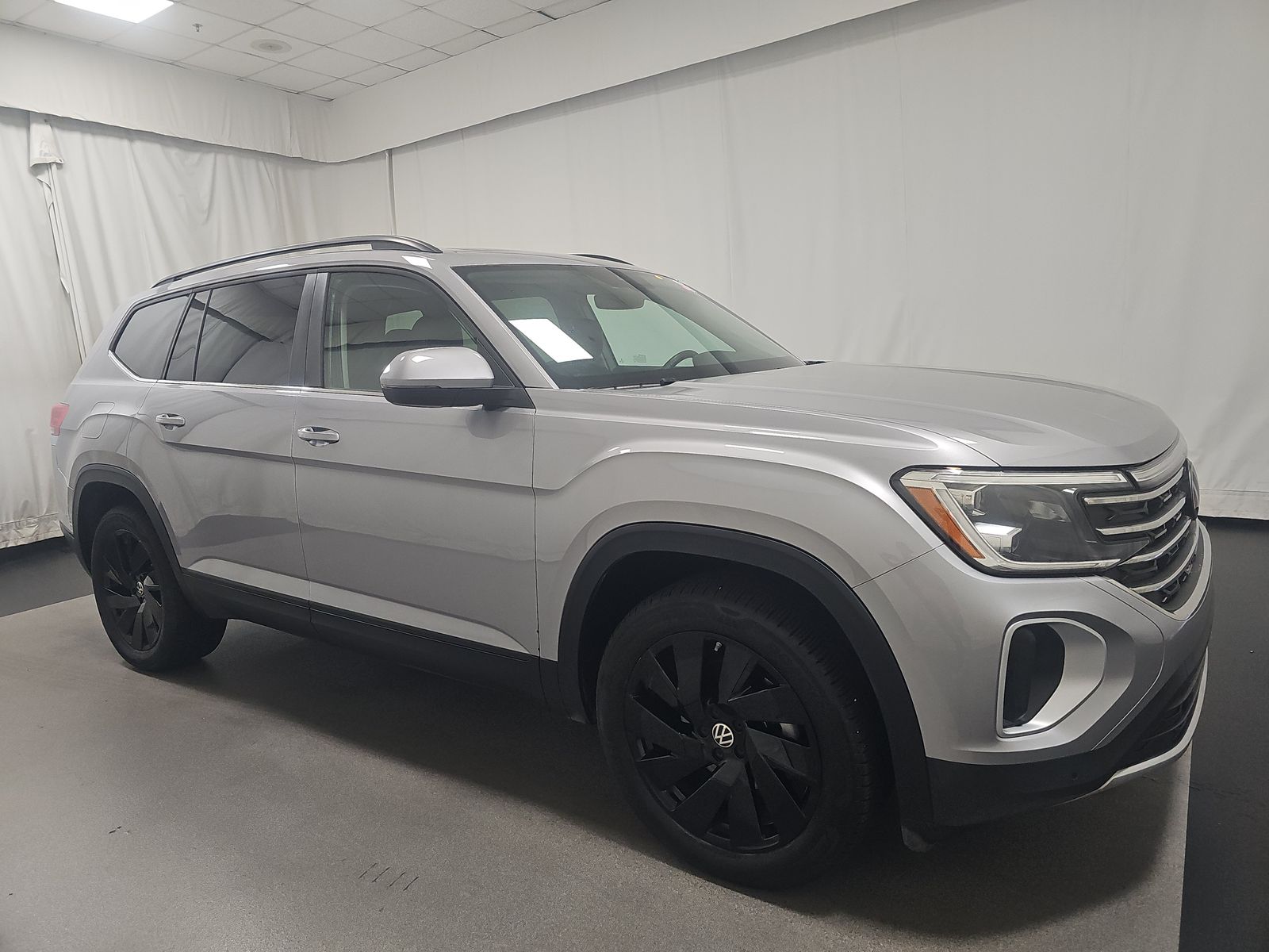 2024 Volkswagen Atlas 2.0T SE FWD