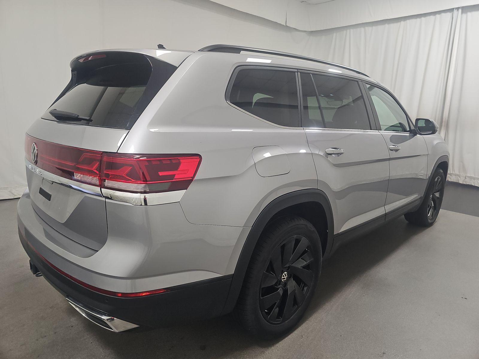 2024 Volkswagen Atlas 2.0T SE FWD