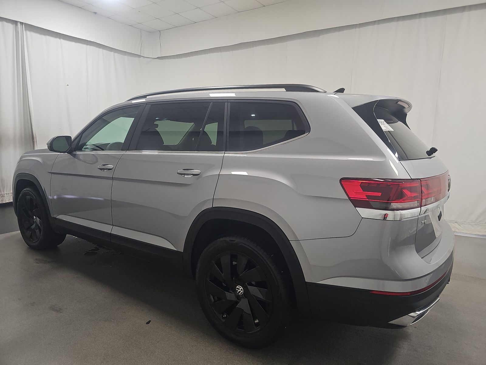 2024 Volkswagen Atlas 2.0T SE FWD