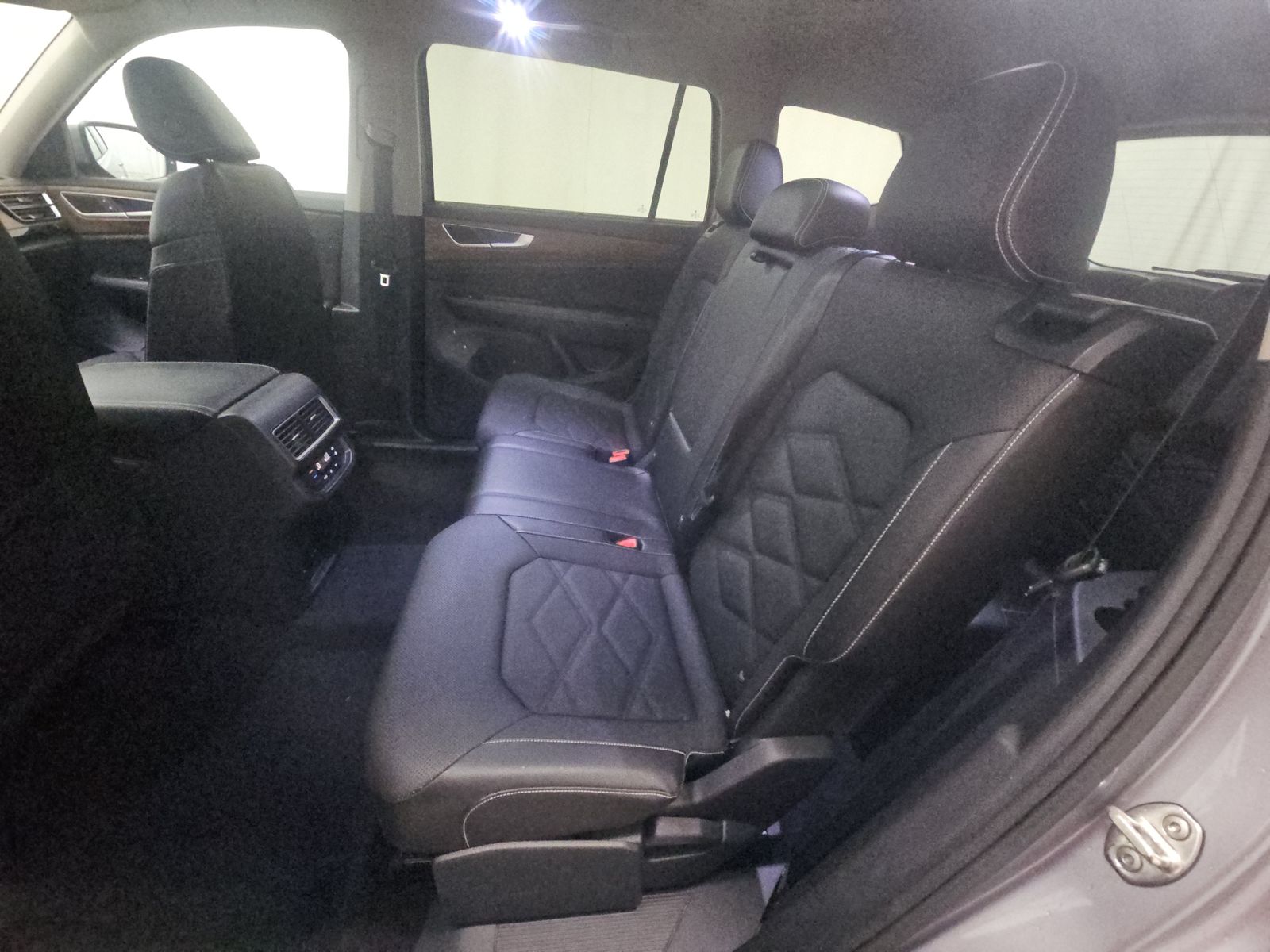 2024 Volkswagen Atlas 2.0T SE FWD