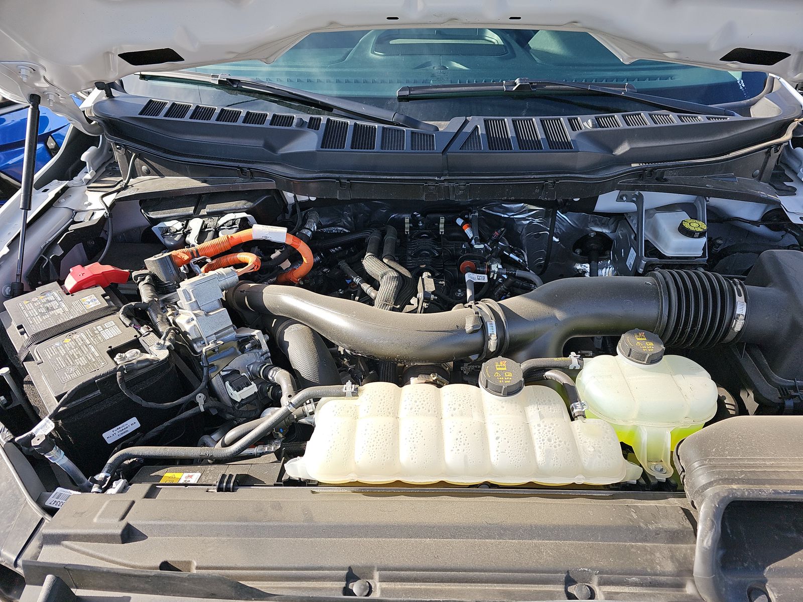 2025 Ford F-150 Hybrid XLT AWD