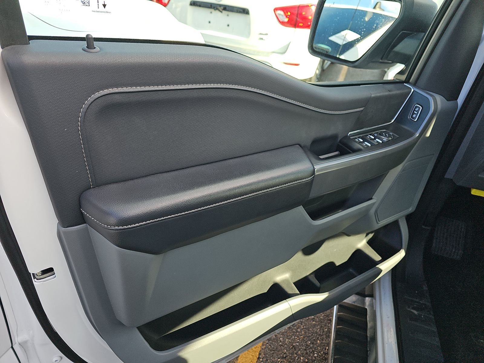 2025 Ford F-150 Hybrid XLT AWD