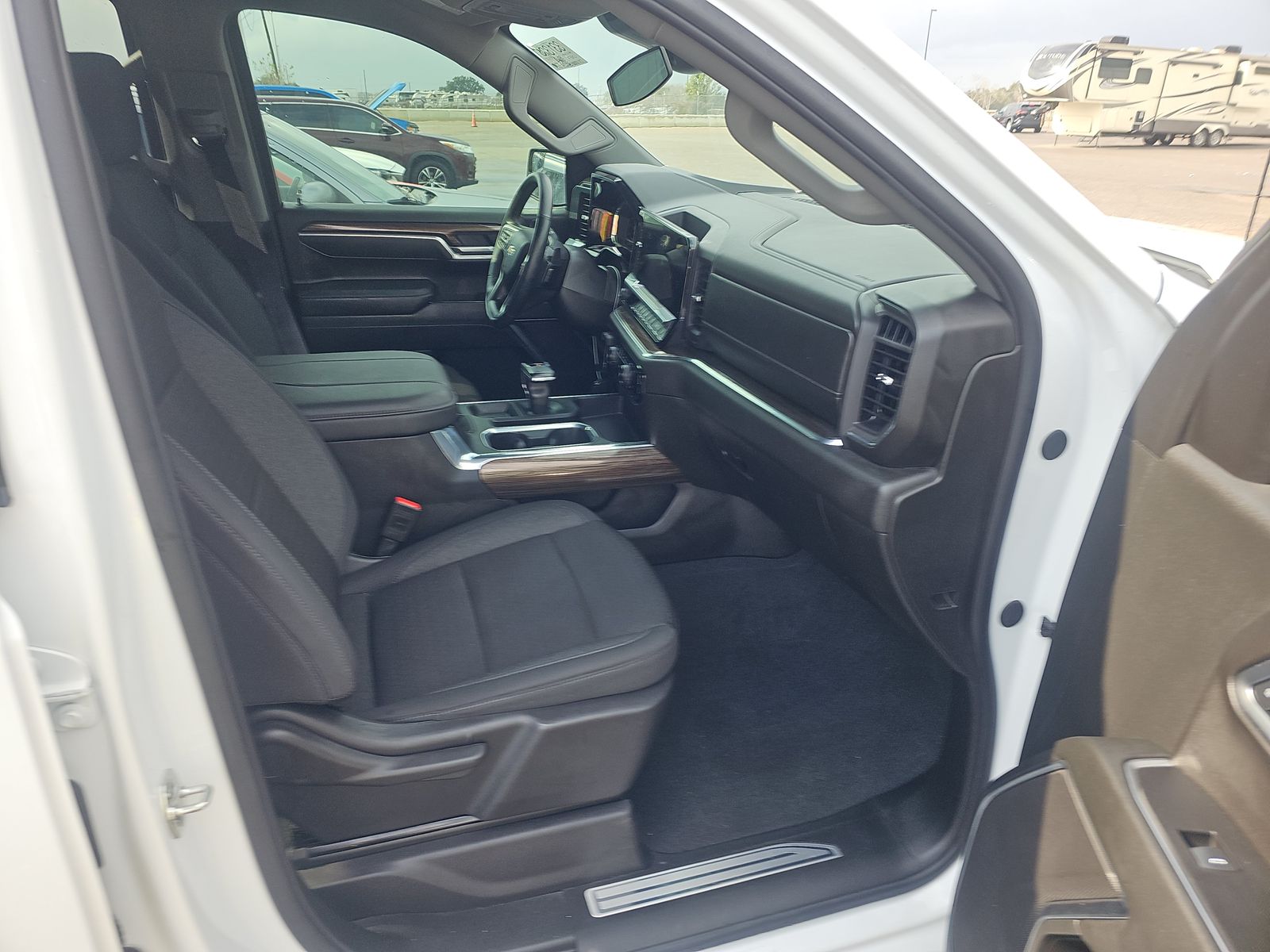 2025 Chevrolet Silverado 1500 LT RWD