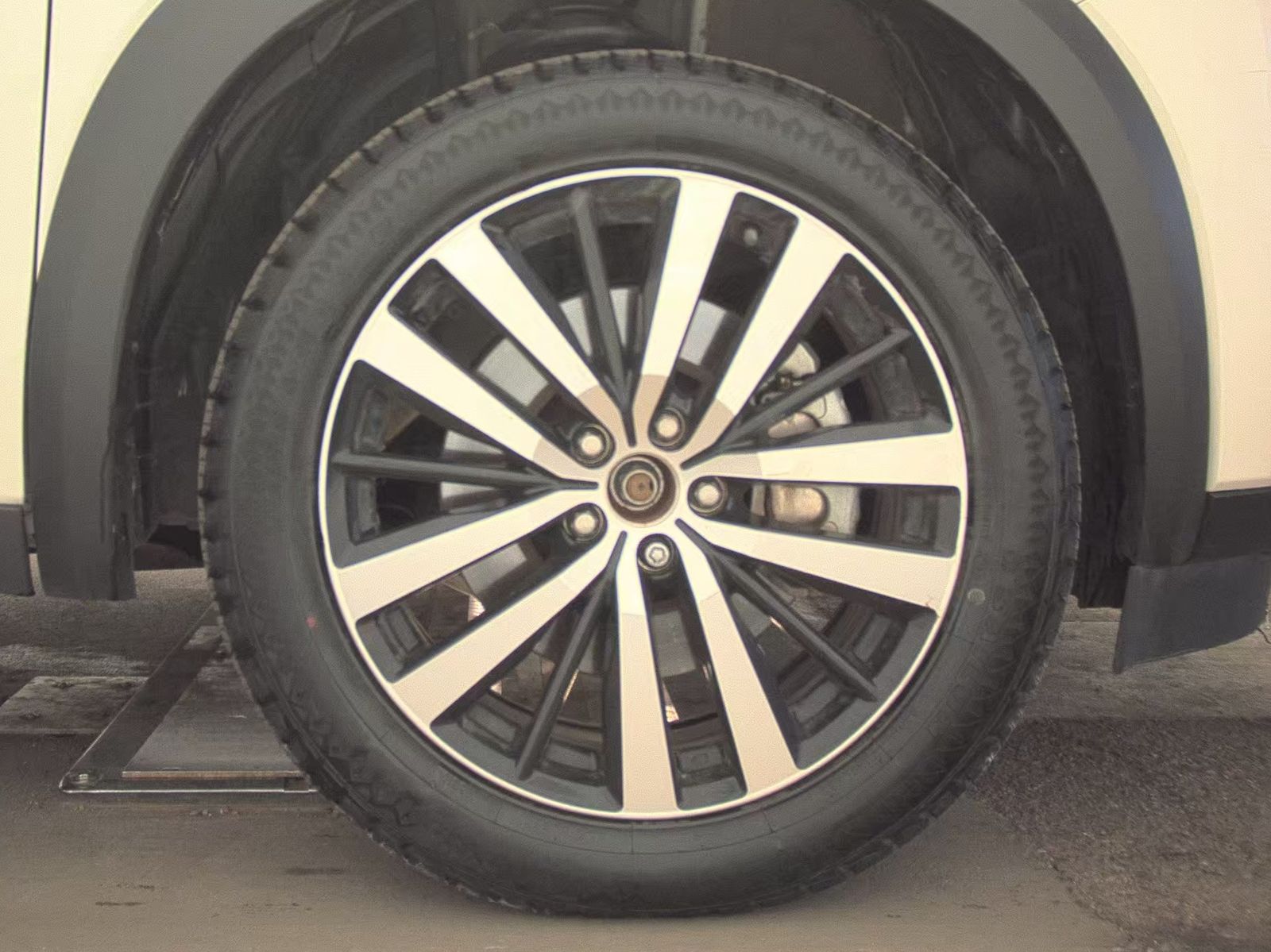 2023 Nissan Pathfinder Platinum AWD