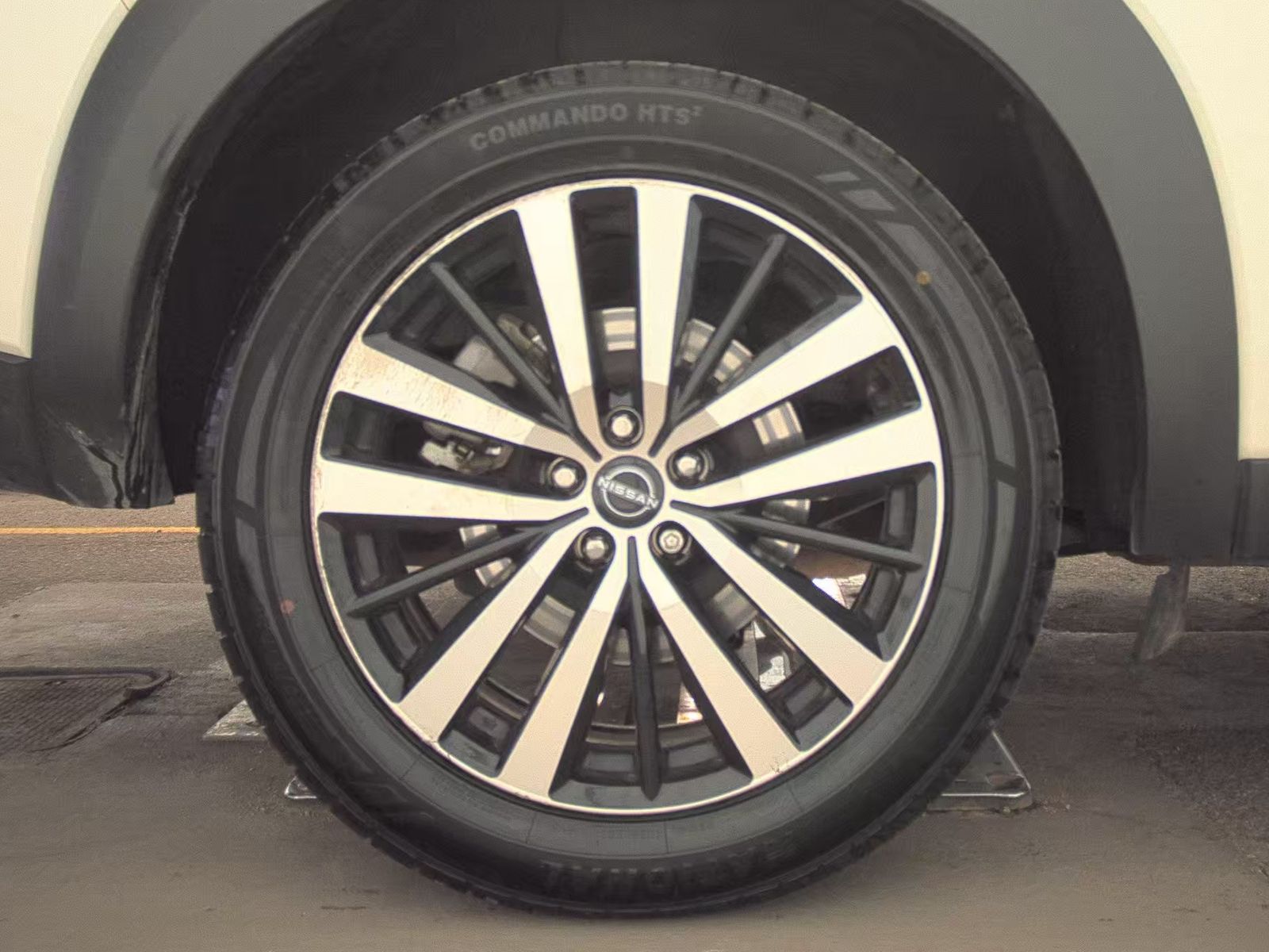 2023 Nissan Pathfinder Platinum AWD