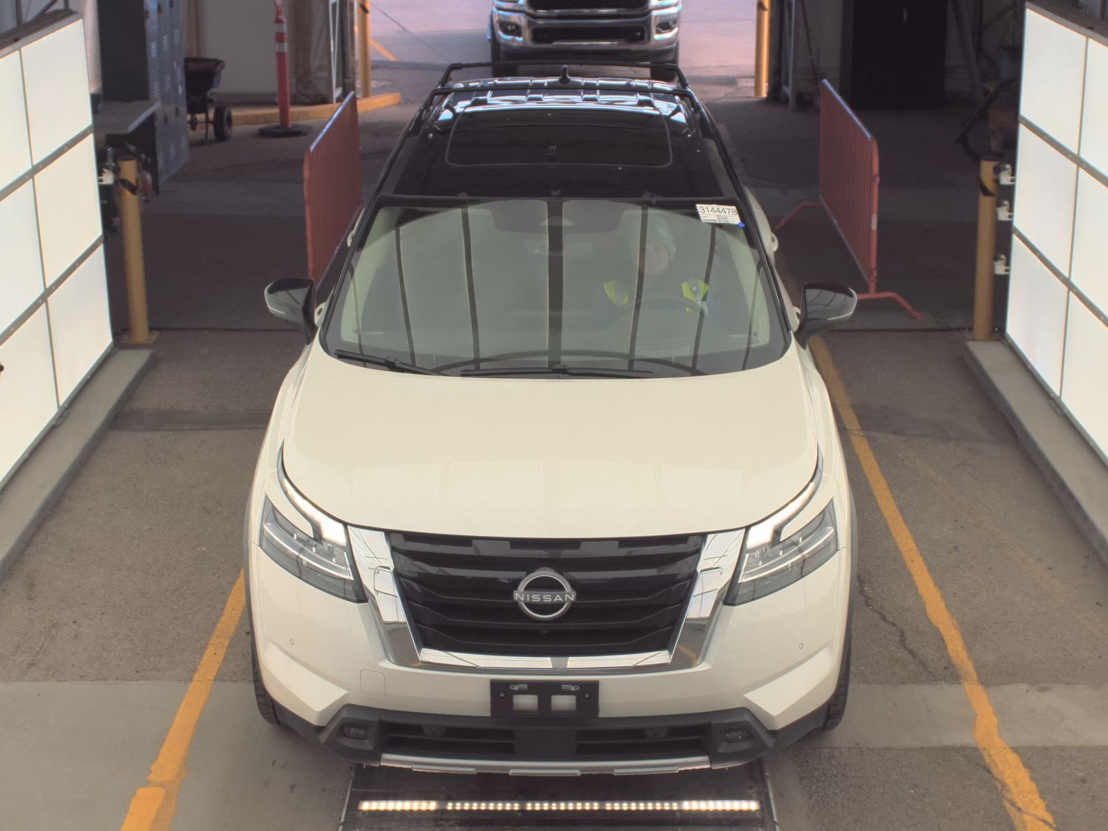 2023 Nissan Pathfinder Platinum AWD