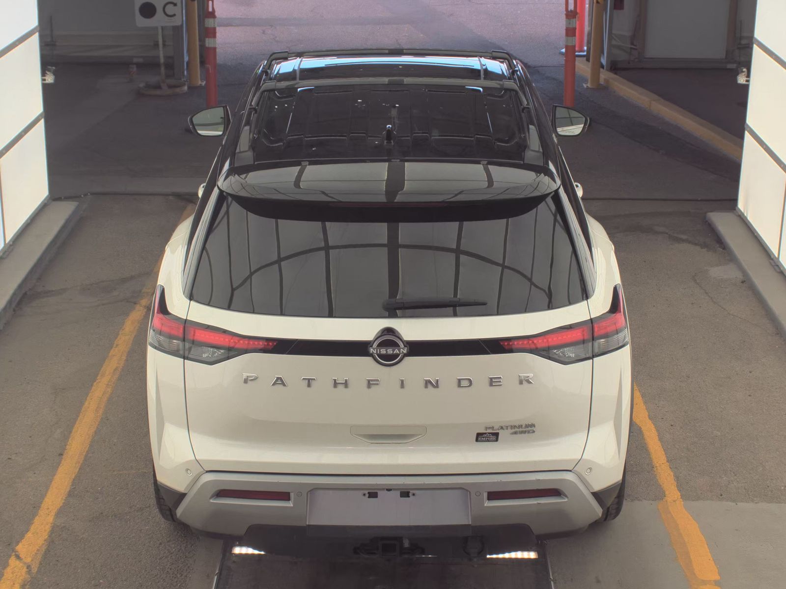 2023 Nissan Pathfinder Platinum AWD