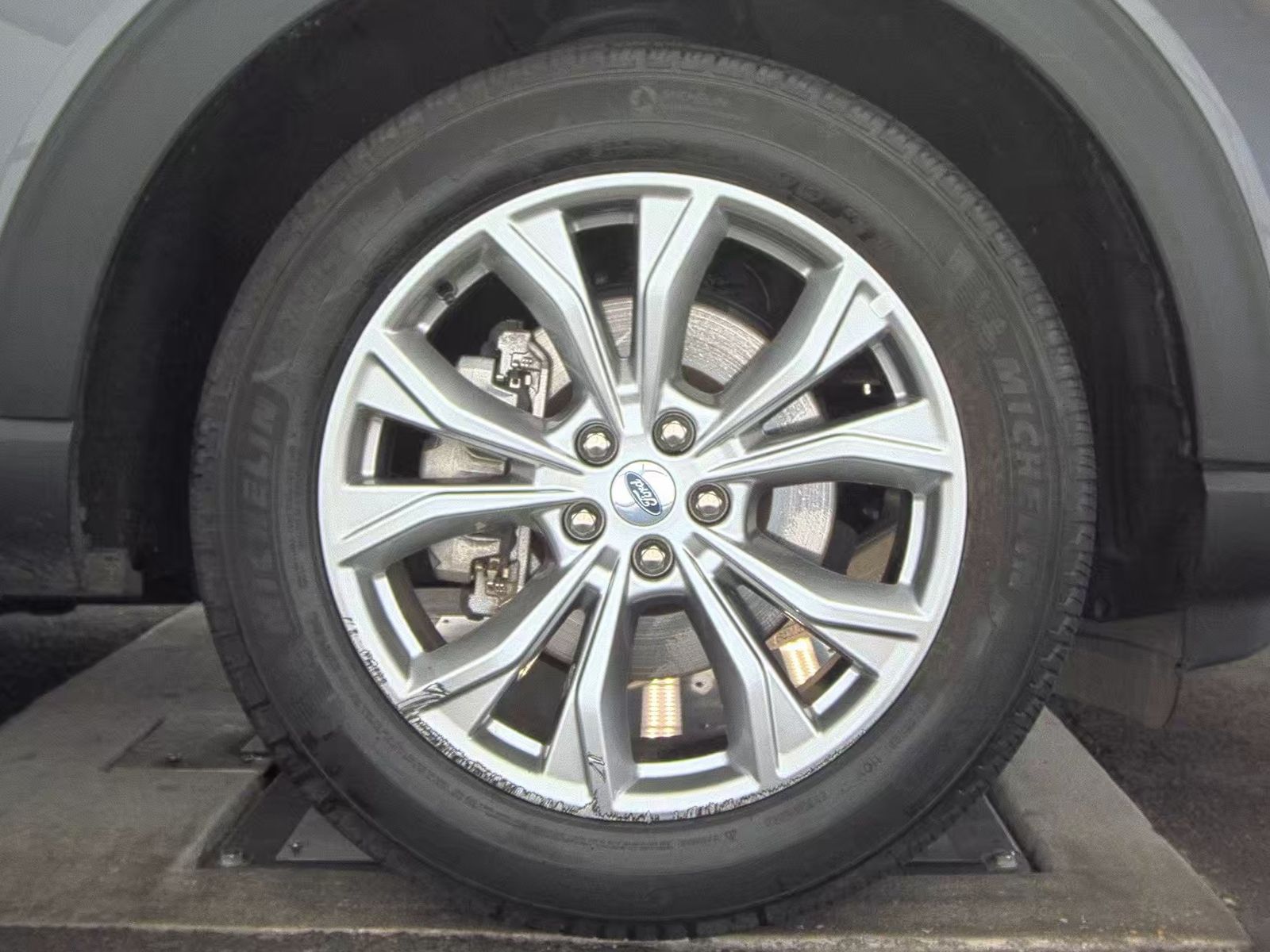 2023 Ford Explorer Limited AWD