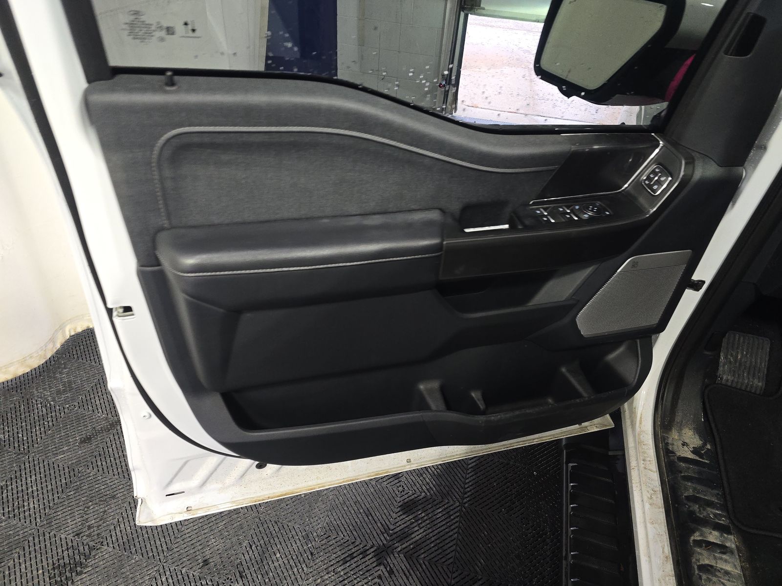 2024 Ford F-150 Hybrid Lariat AWD