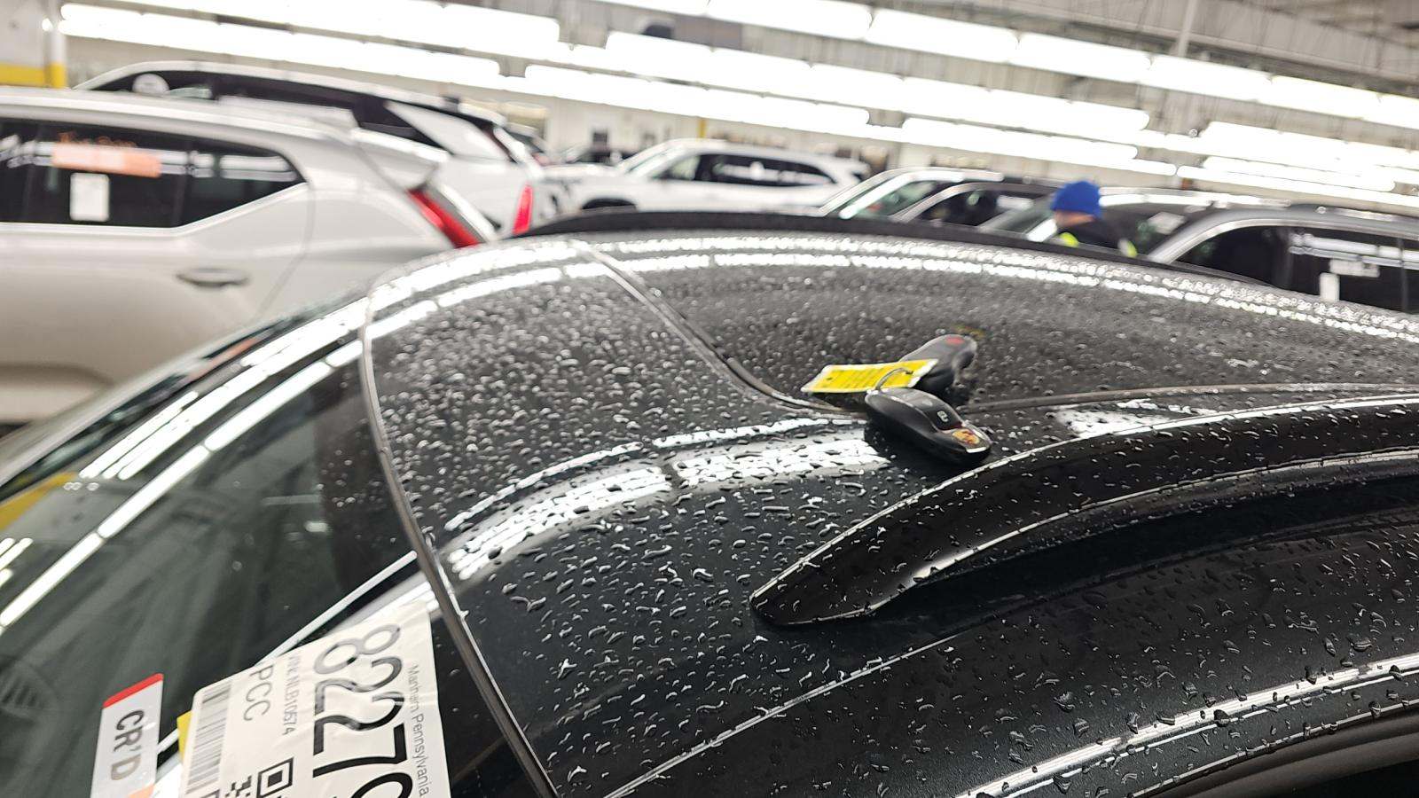 2022 Porsche Macan Base AWD