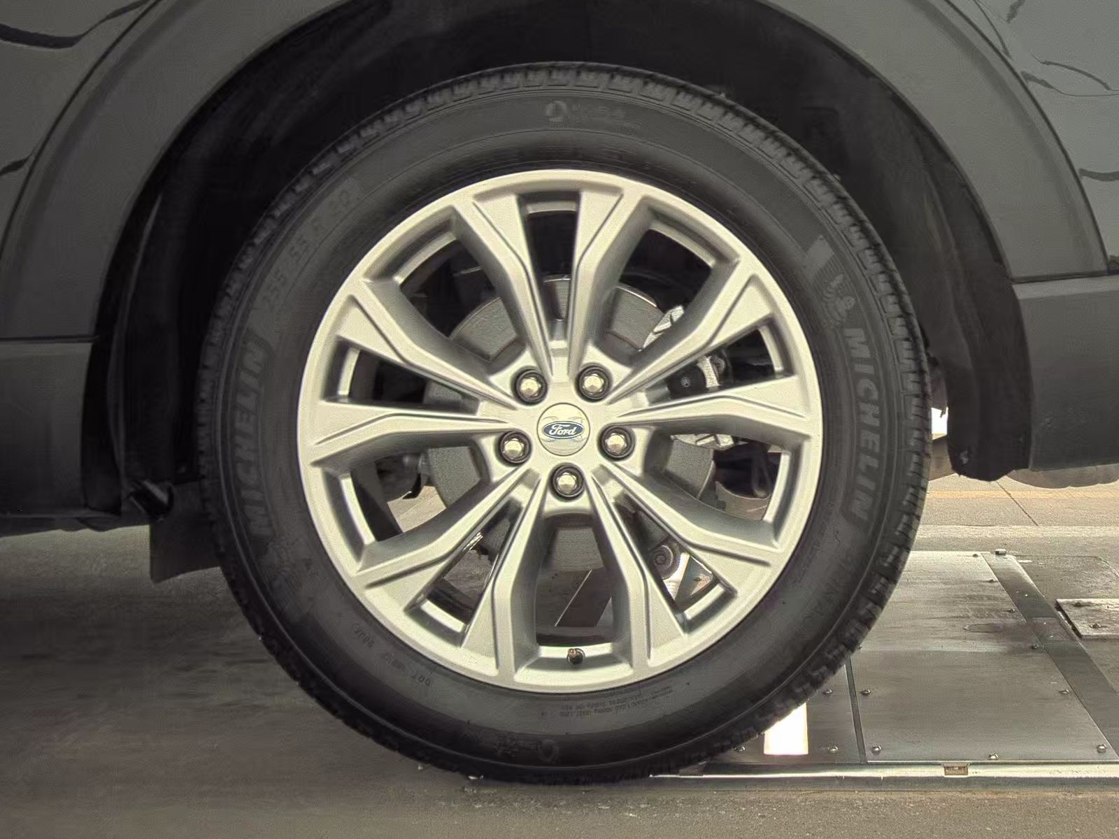 2024 Ford Explorer XLT AWD