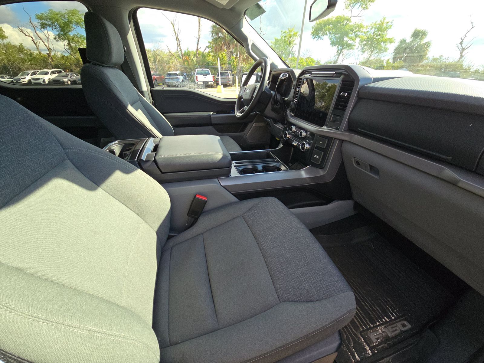 2025 Ford F-150 XLT AWD