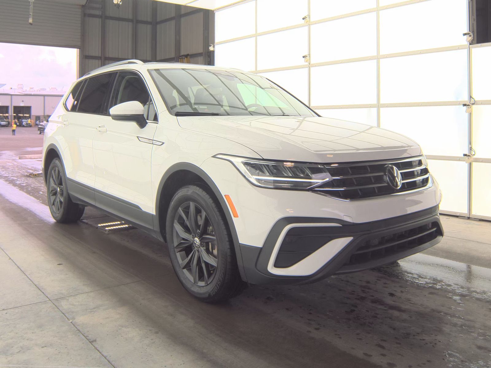 2024 Volkswagen Tiguan 2.0T SE FWD