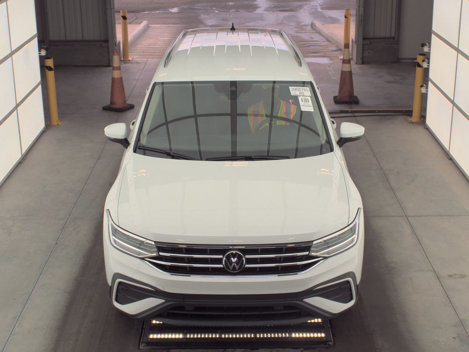 2024 Volkswagen Tiguan 2.0T SE FWD