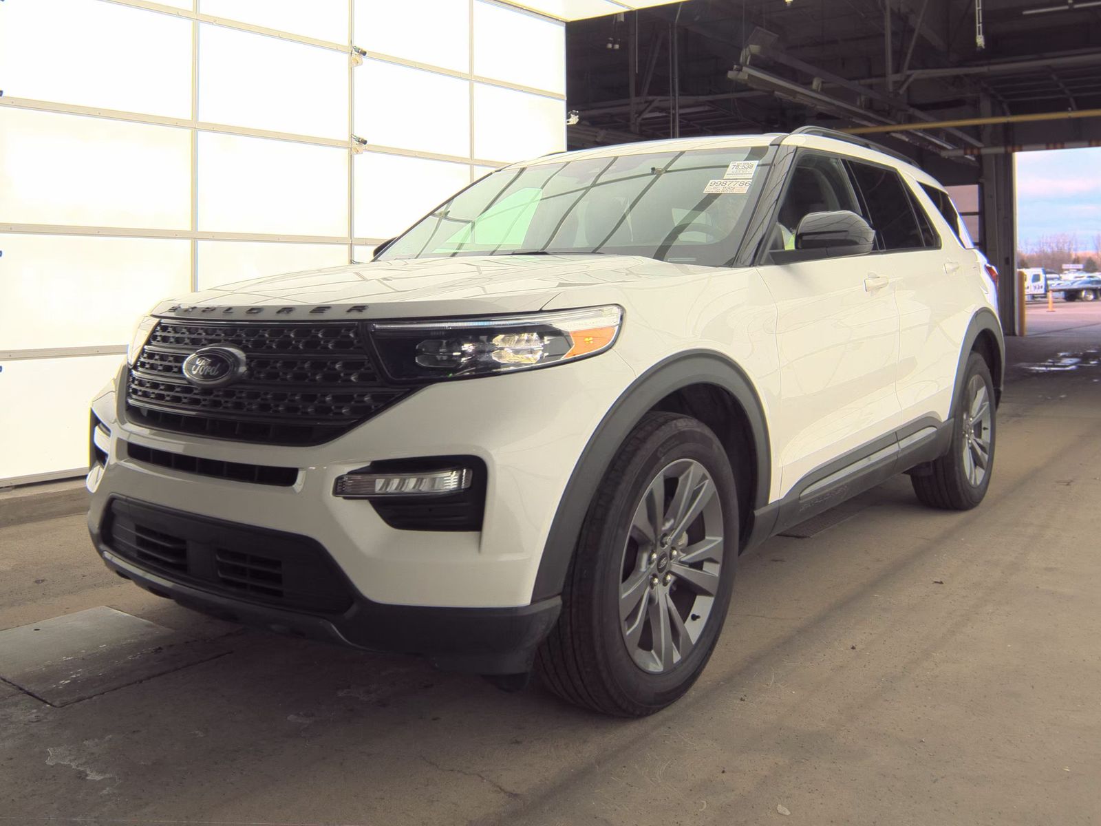 2023 Ford Explorer XLT AWD