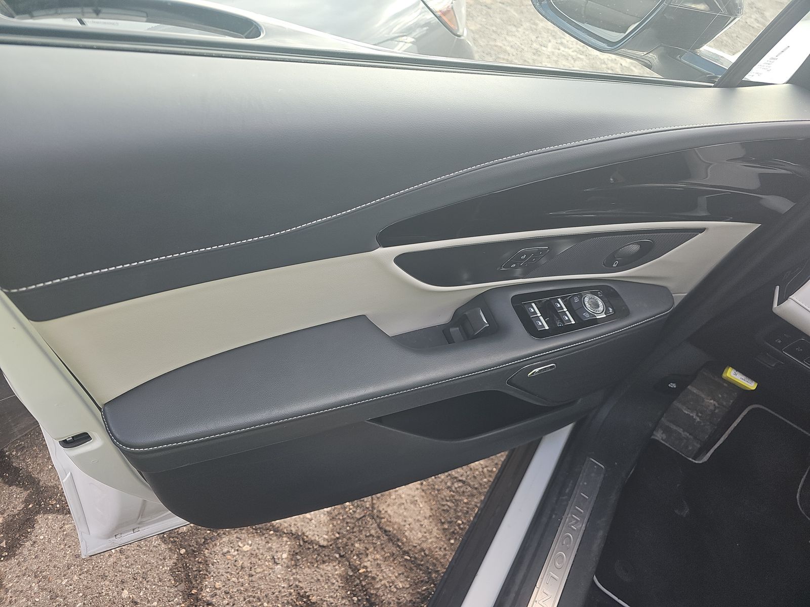 2025 Lincoln Nautilus Reserve AWD