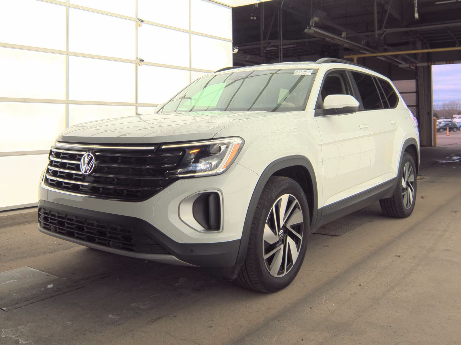 2025 Volkswagen Atlas 2.0T SE AWD