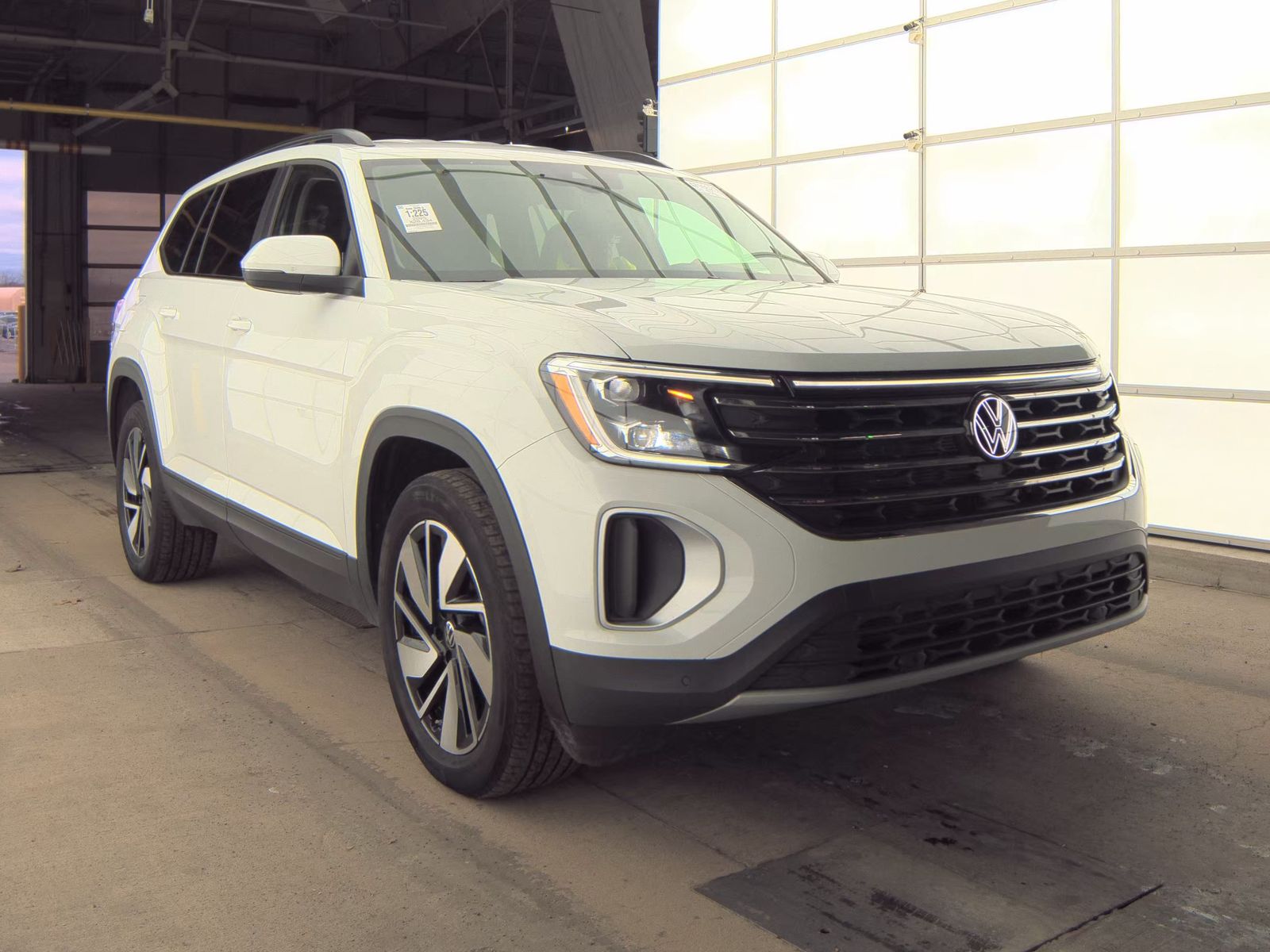 2025 Volkswagen Atlas 2.0T SE AWD