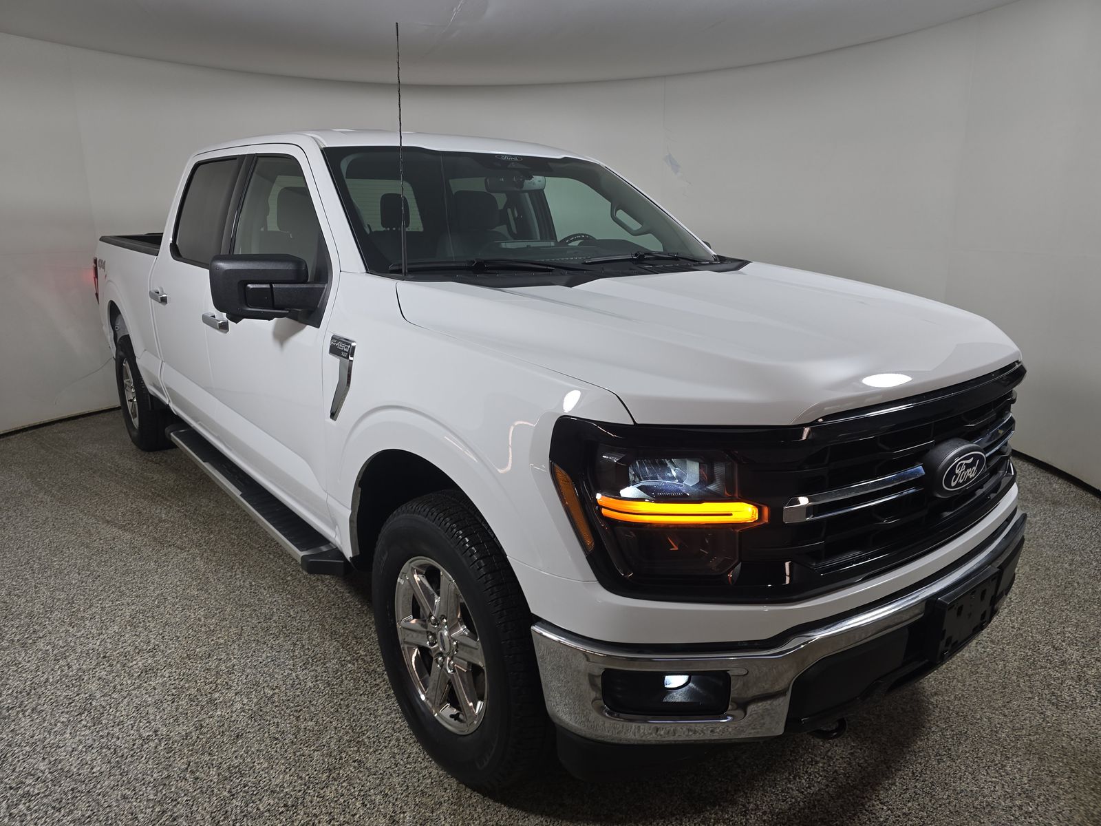 2024 Ford F-150 XLT AWD