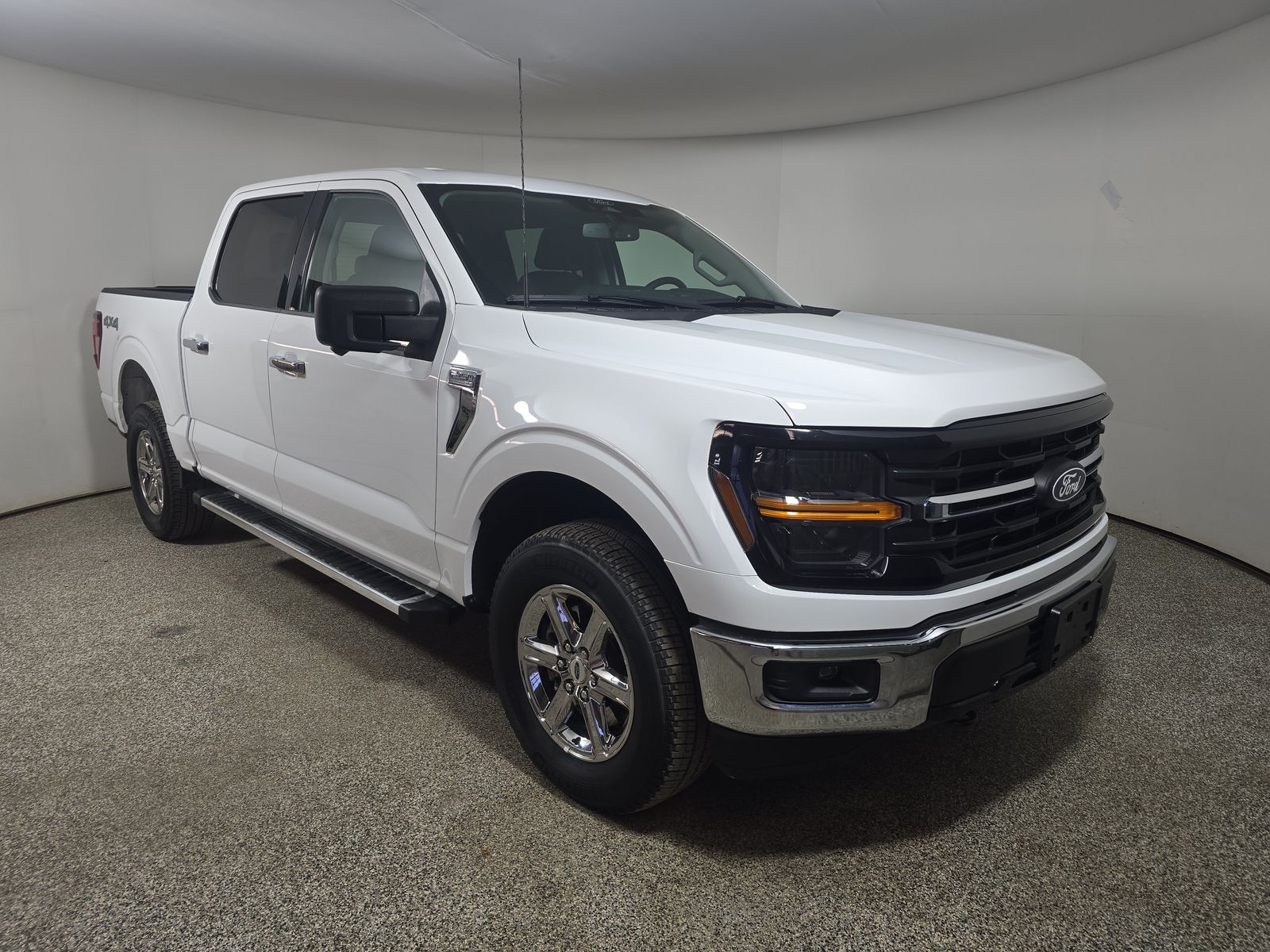 2024 Ford F-150 XLT AWD
