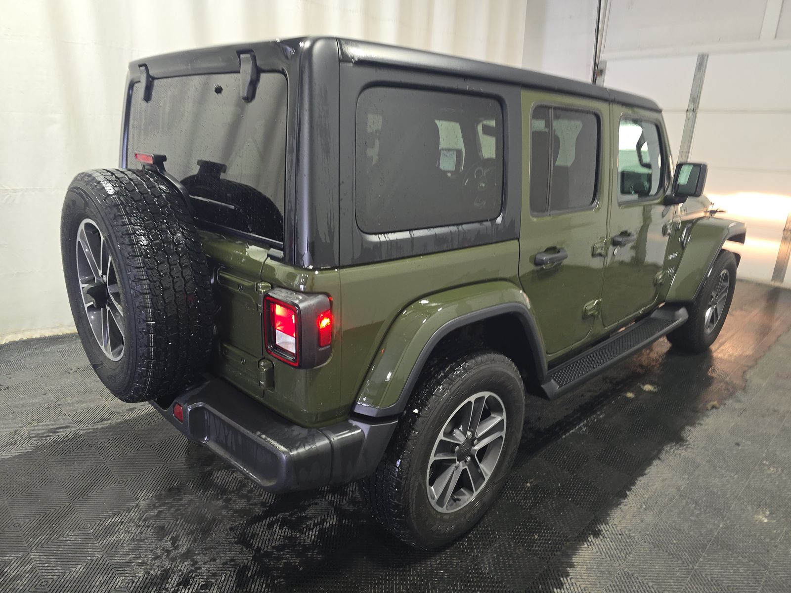 2023 Jeep Wrangler Sahara AWD