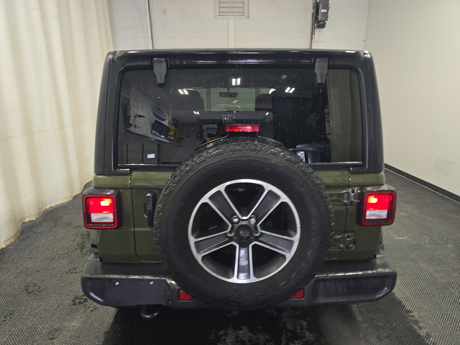 2023 Jeep Wrangler Sahara AWD