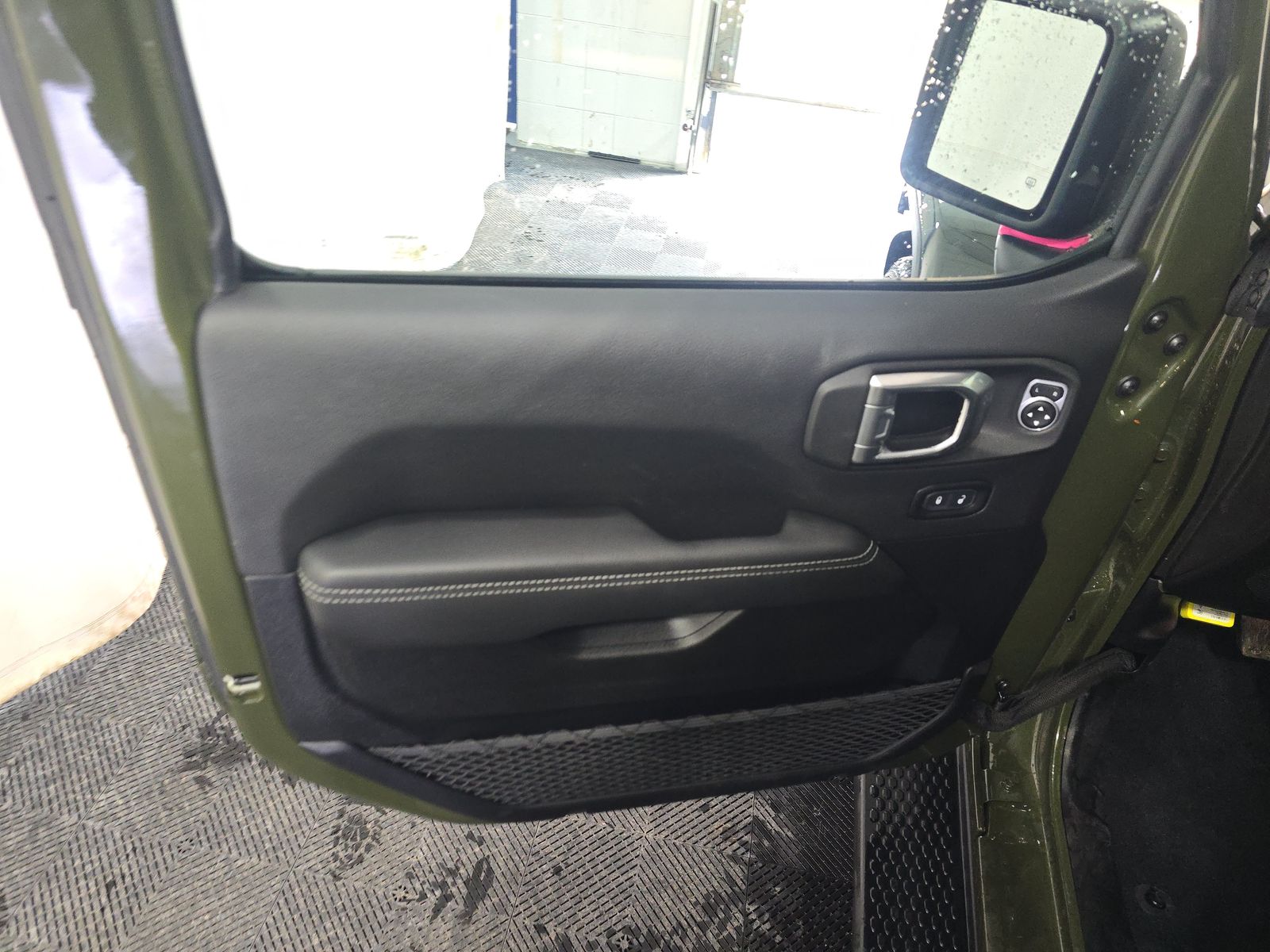 2023 Jeep Wrangler Sahara AWD