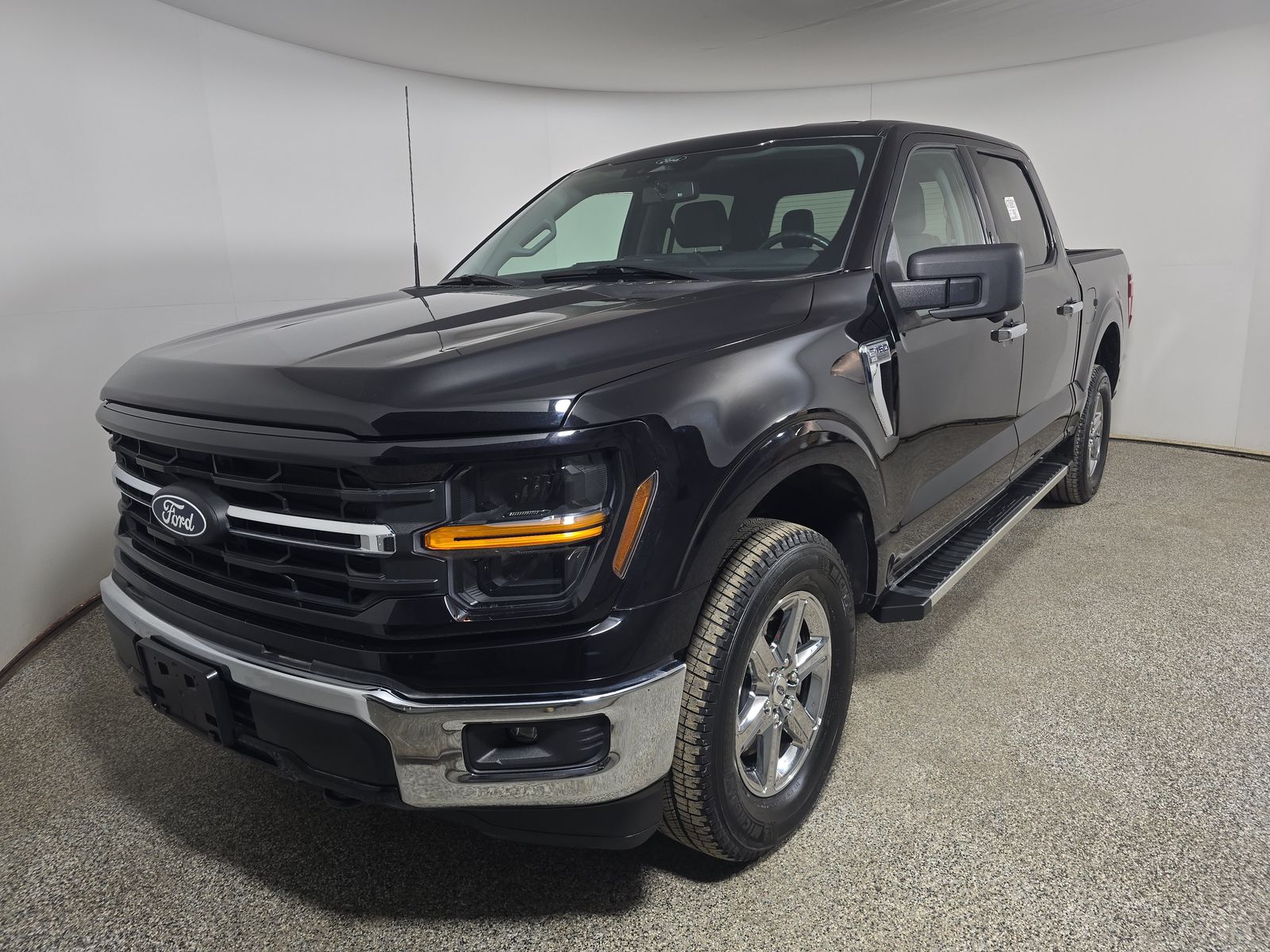 2024 Ford F-150 XLT AWD