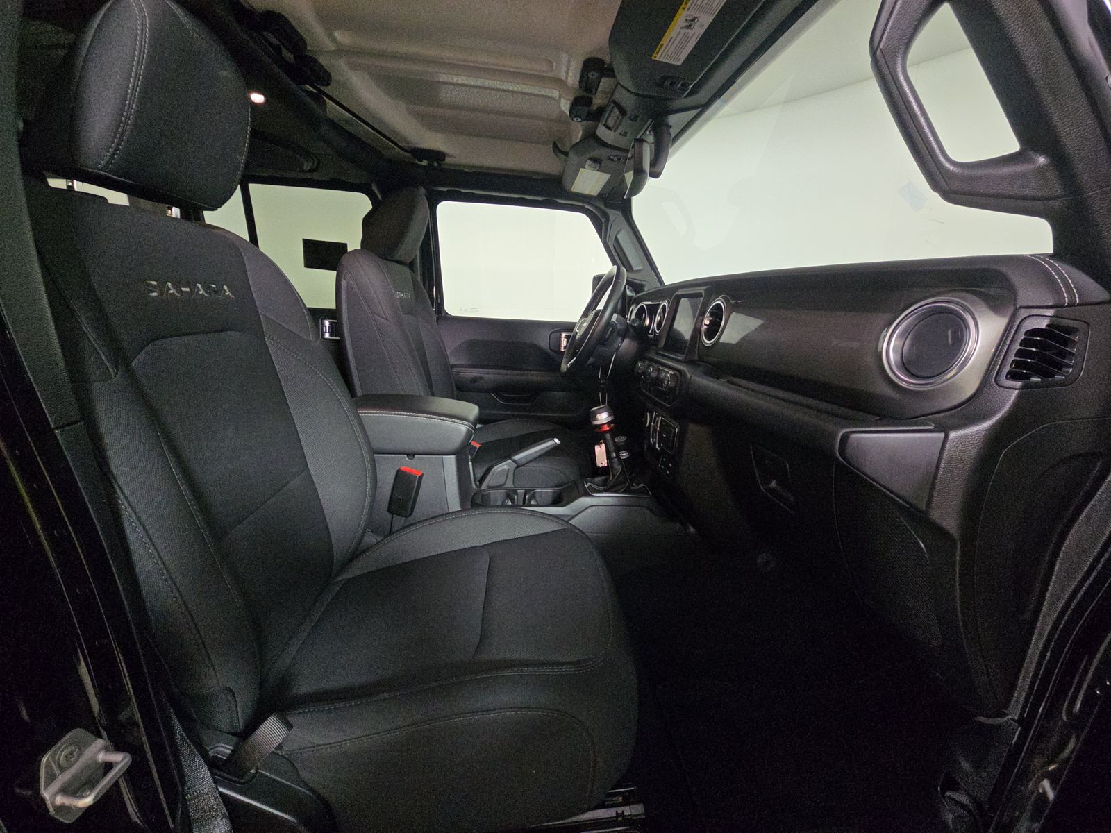 2022 Jeep Wrangler Unlimited Sahara AWD