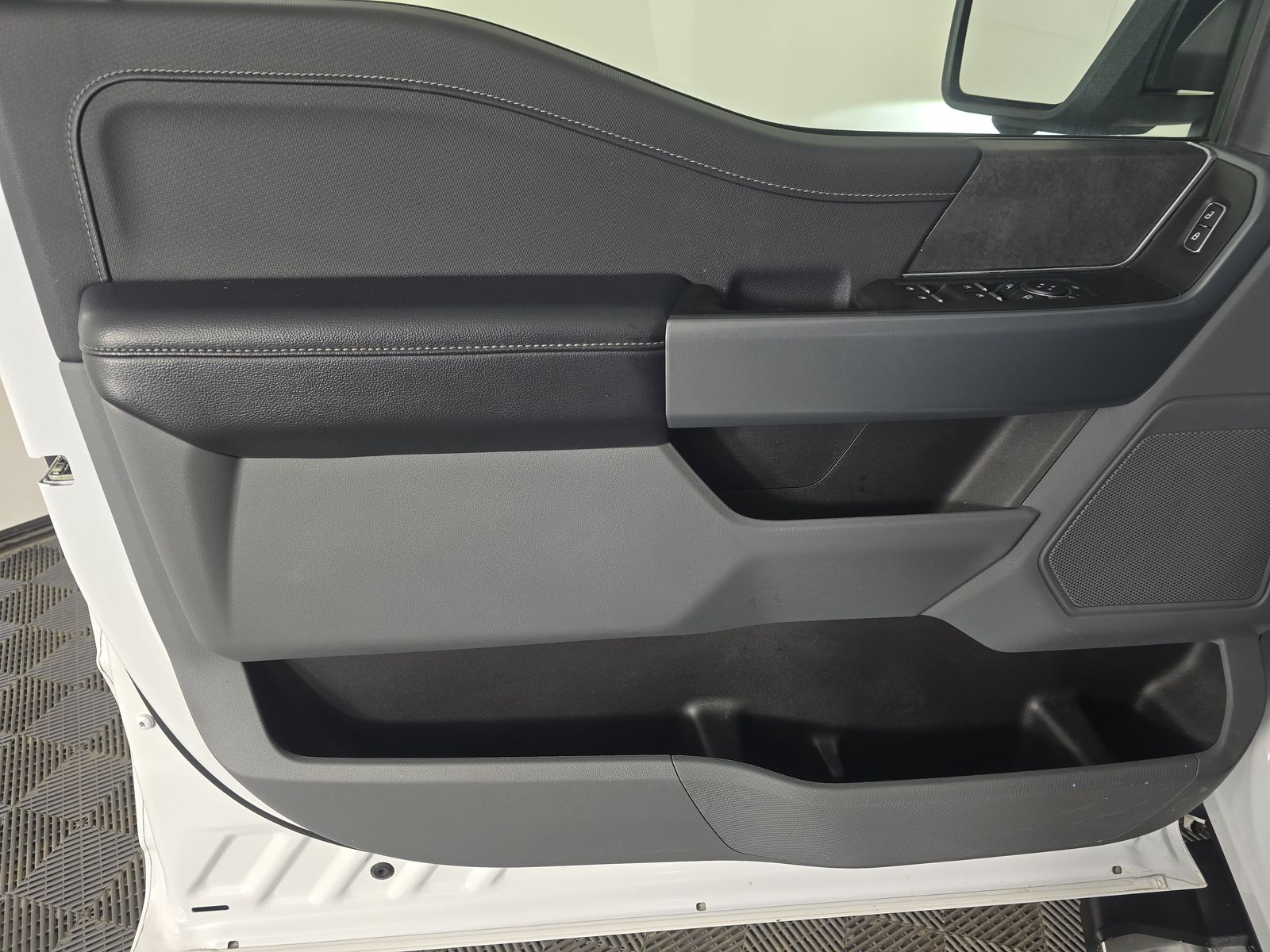 2024 Ford F-150 XLT AWD