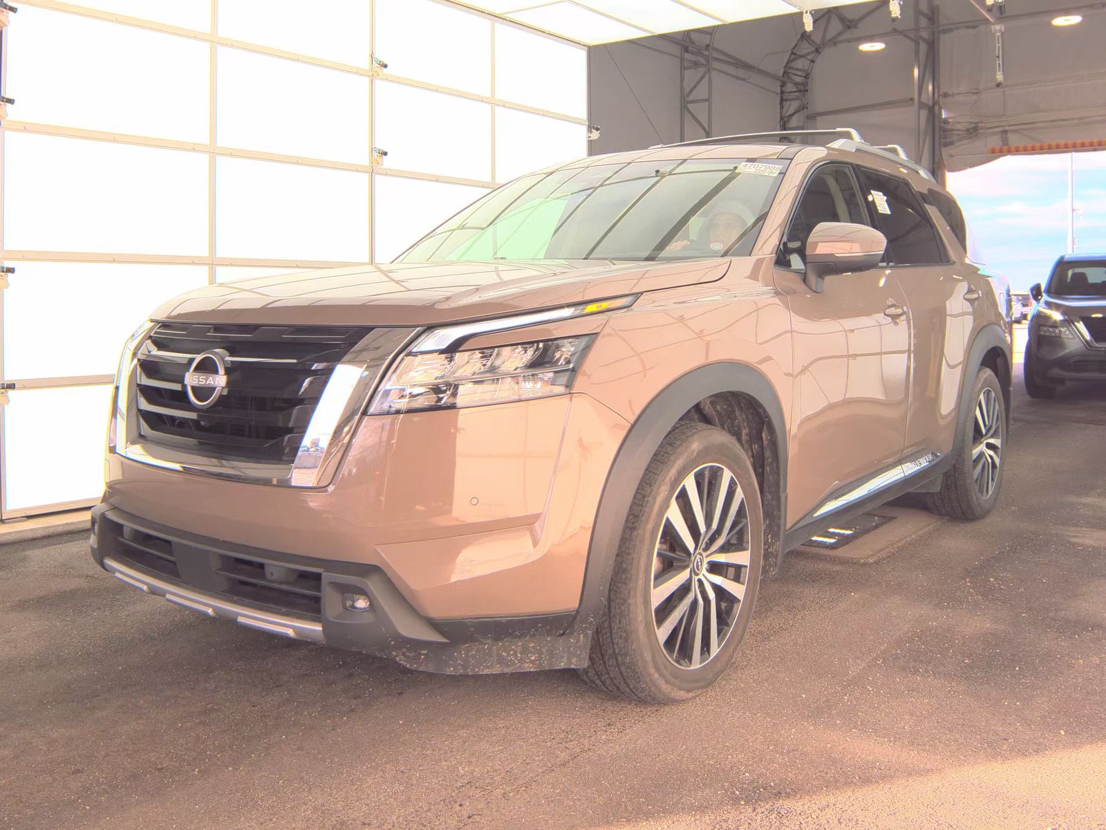 2023 Nissan Pathfinder Platinum AWD