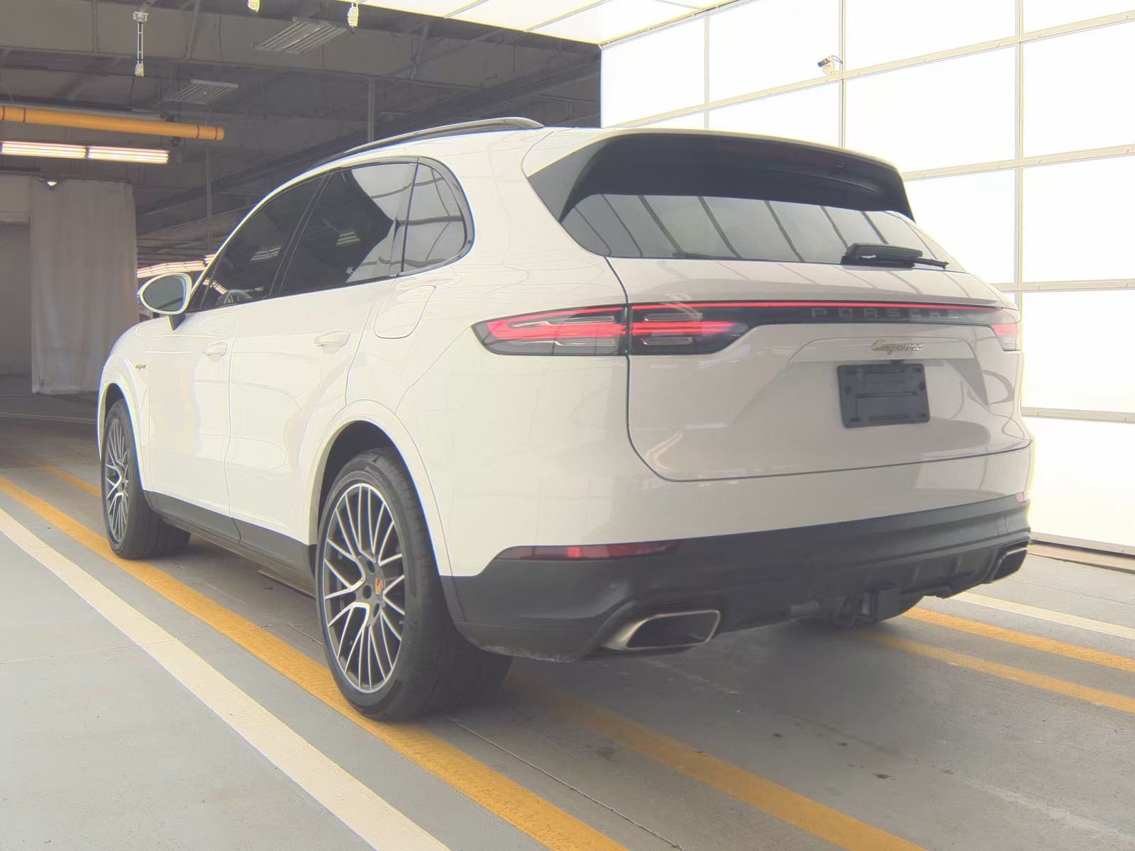 2022 Porsche Cayenne E-Hybrid AWD