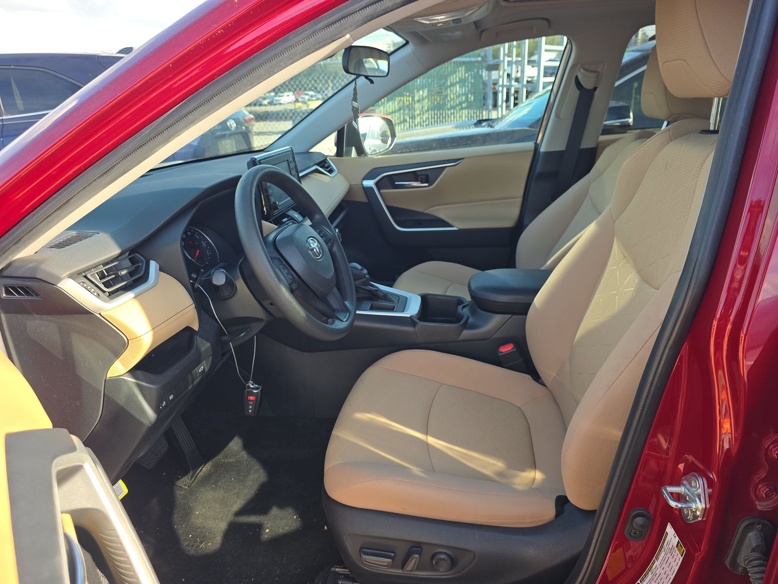 2022 Toyota RAV4 XLE FWD