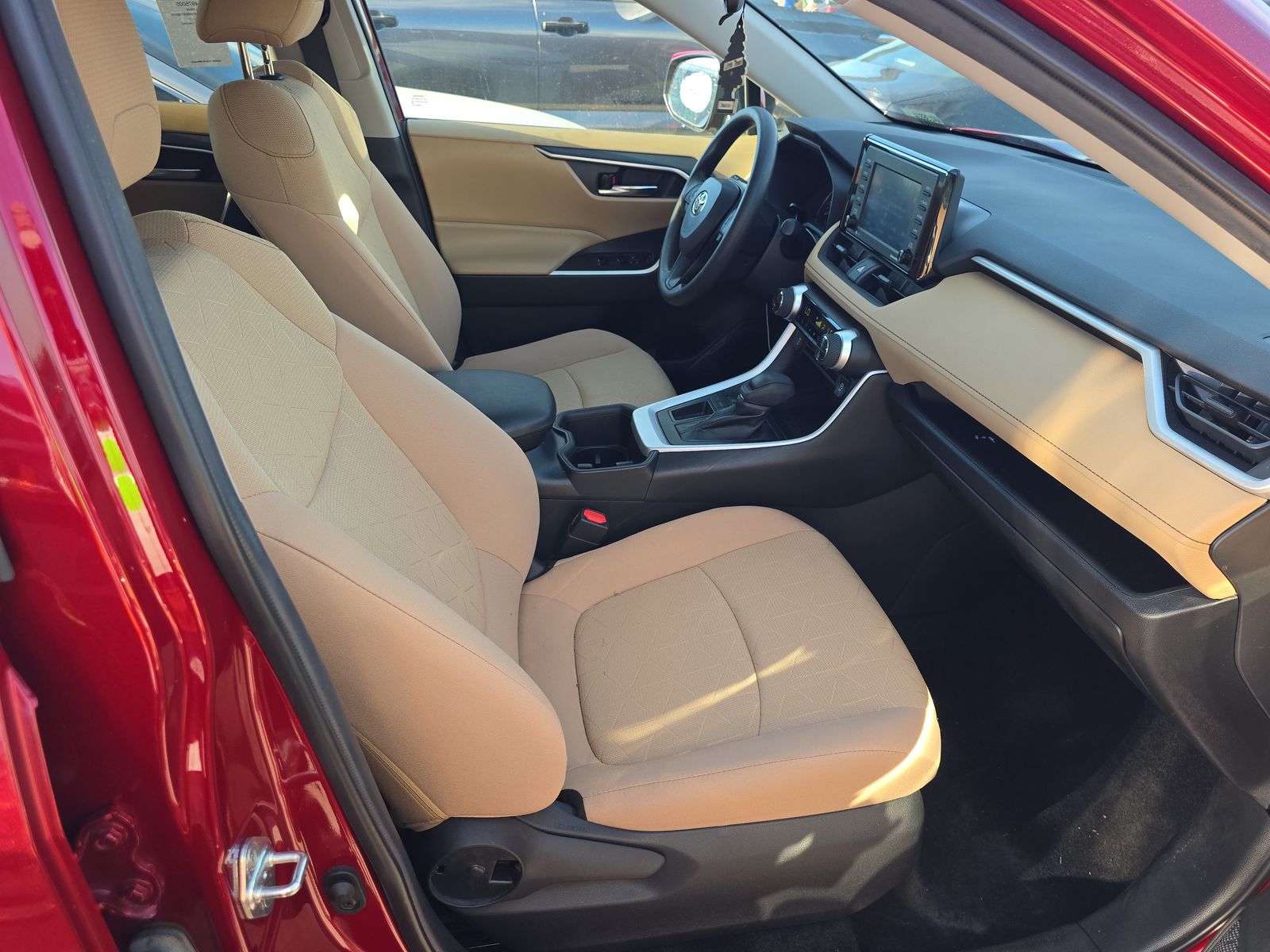 2022 Toyota RAV4 XLE FWD