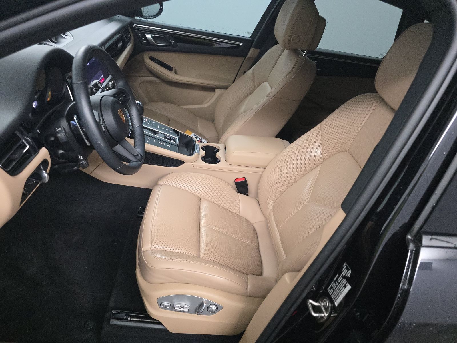 2023 Porsche Macan Base AWD