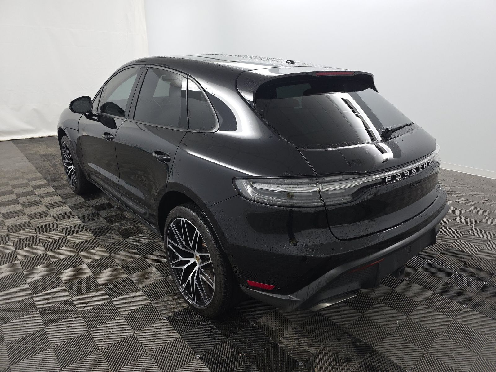 2023 Porsche Macan Base AWD