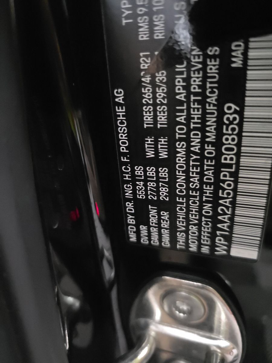 2023 Porsche Macan Base AWD